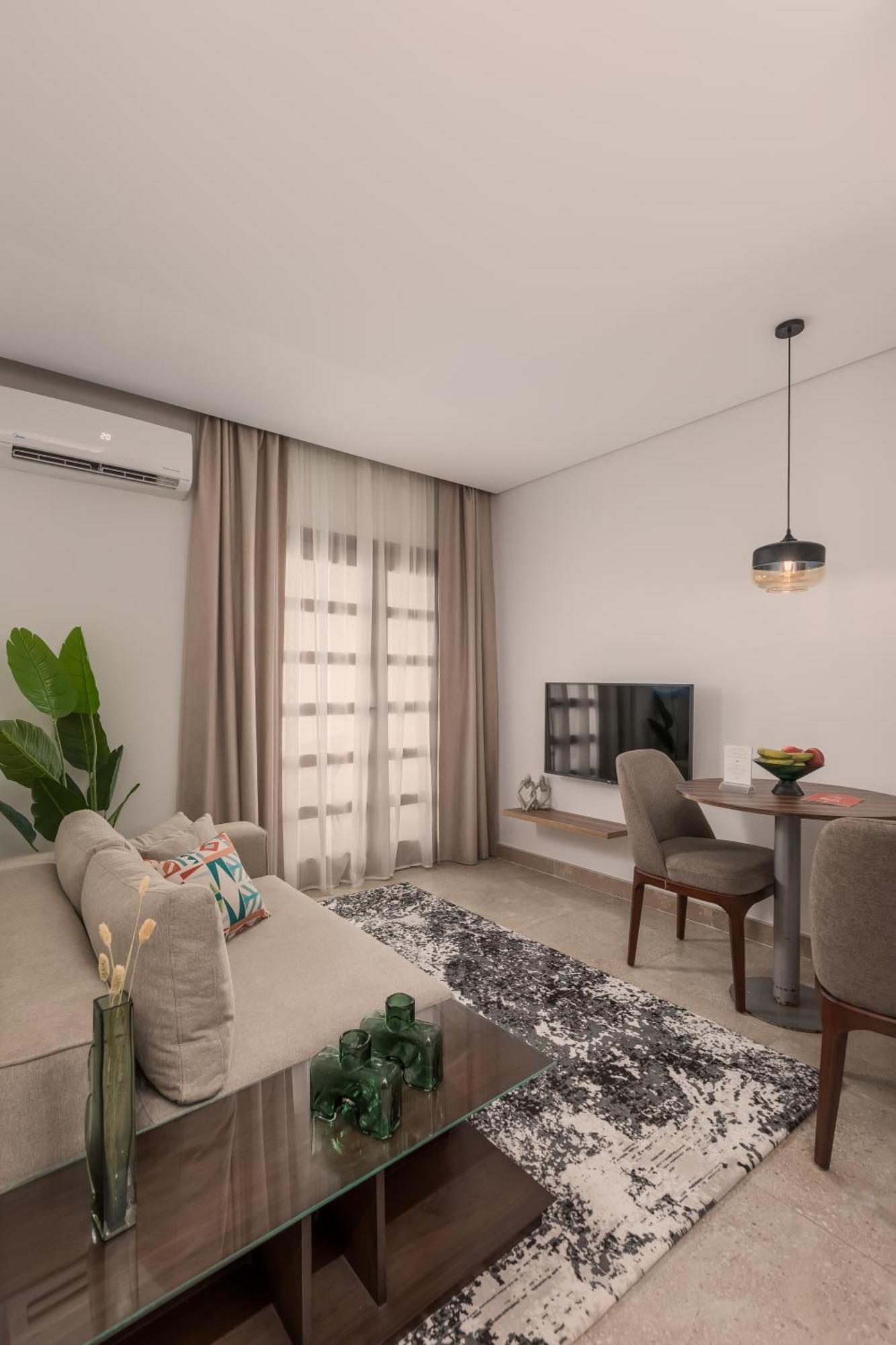 Livingville Nine Cairo Exterior photo